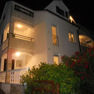 Apartament Yvonne